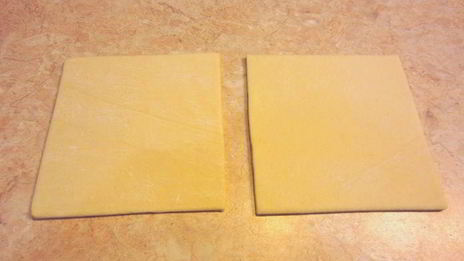 булочки с корицей из слоеного теста