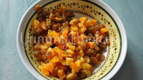 булочки с курагой и изюмом