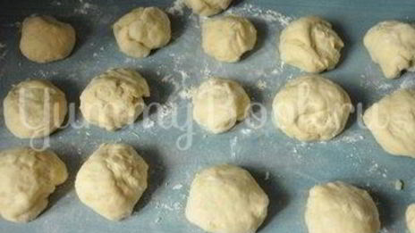 булочки с курагой и изюмом