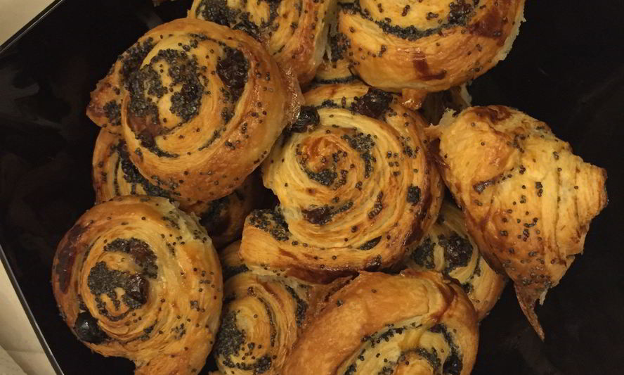 Рецепт булочек с маком и изюмом