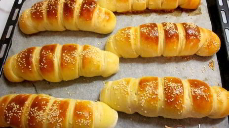 булочки с сосисками