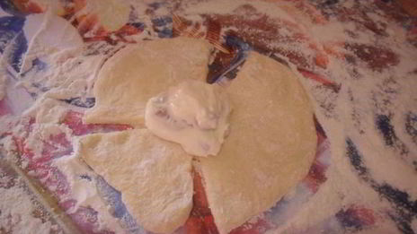 булочки с творогом и изюмом