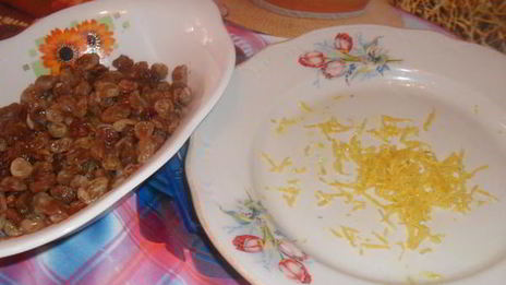 булочки с творогом и изюмом