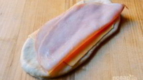 булочки с ветчиной и сыром