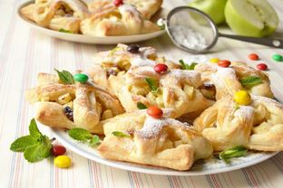 Булочки с яблоком и корицей