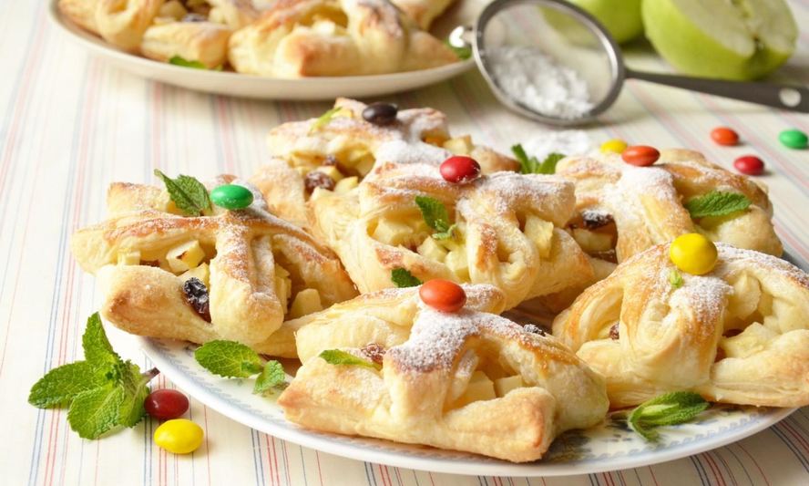 Рецепт булочек с яблоком и корицей