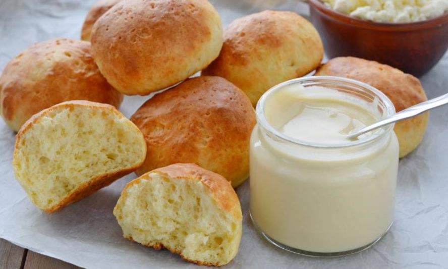 Рецепт быстрых творожных булочек со взбитым медом