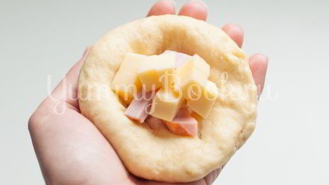 итальянские булочки данубио с сыром и ветчиной