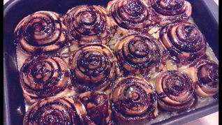 Классические булочки синнабон с корицей