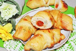 Круассаны из слоеного дрожжевого теста