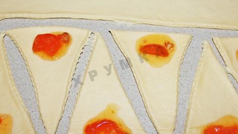 круассаны из слоеного дрожжевого теста