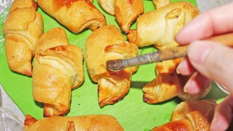 круассаны из слоеного дрожжевого теста