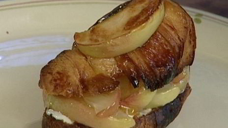 круассаны с яблоками