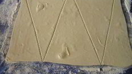 круассаны с земляникой, ежевикой и шоколадом