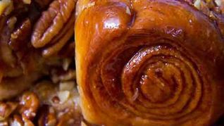 Медовые булочки с орехами и корицей