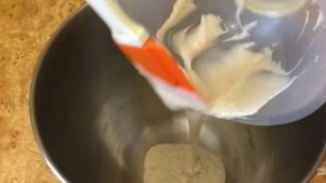 мягкие сливочные булочки с корицей