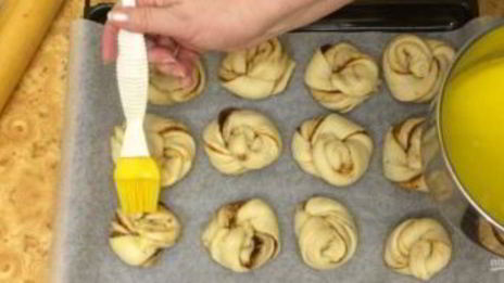 мягкие сливочные булочки с корицей