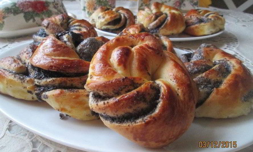 Рецепт плюшек-завитушек маковых