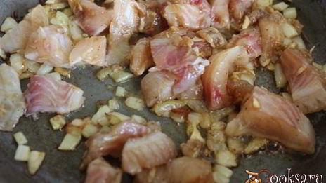 рыбный жюльен в булочках