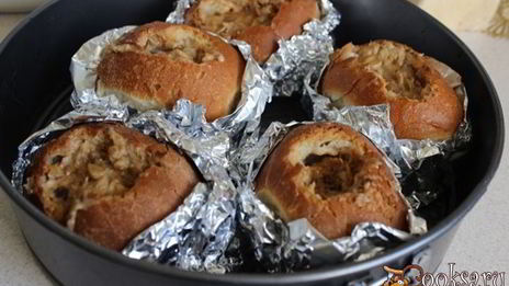 рыбный жюльен в булочках