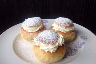 Семла — шведская булочка