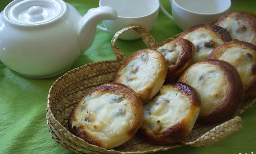 Рецепт ватрушек с творогом из дрожжевого теста