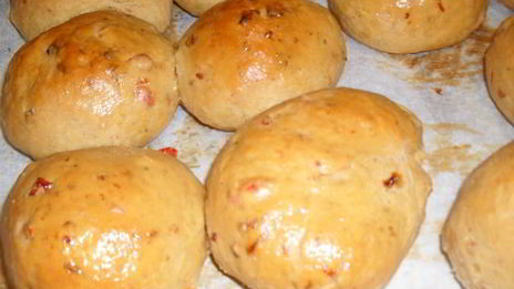 закусочные булочки с жареным луком