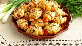 Закусочные круассаны с лососем