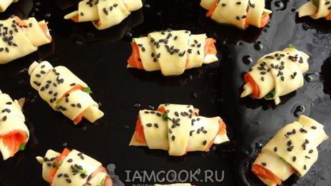 закусочные круассаны с лососем