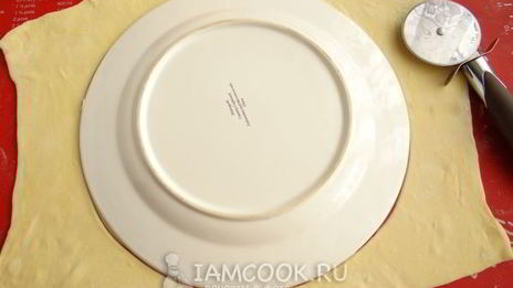 закусочные круассаны с лососем