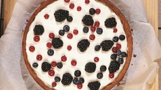 Чизкейк с летними ягодами