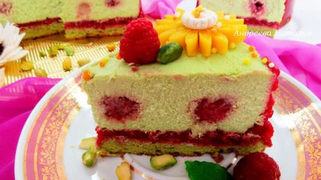 фисташковый чизкейк с малиной