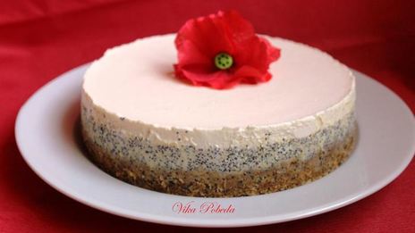 маковый чизкейк под лимонно-сметанным топпингом