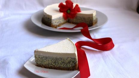 маковый чизкейк под лимонно-сметанным топпингом