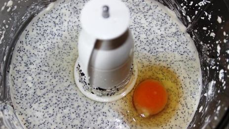 маковый чизкейк под лимонно-сметанным топпингом