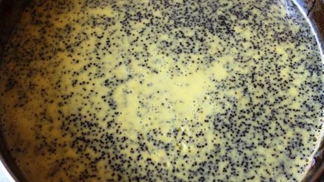 маковый чизкейк под лимонно-сметанным топпингом