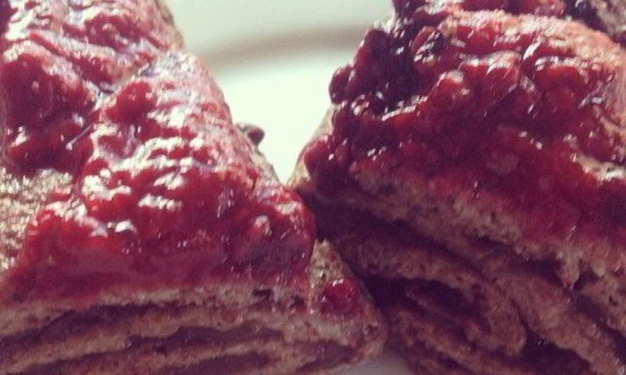 Рецепт диетического рулетика с ягодами