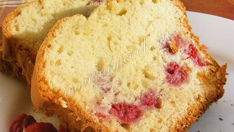 кекс малиновый