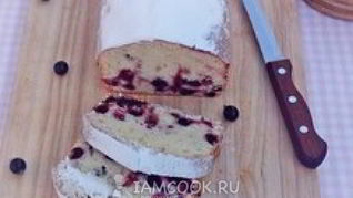 Кекс с черной смородиной