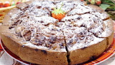 кекс с клубничным вареньем