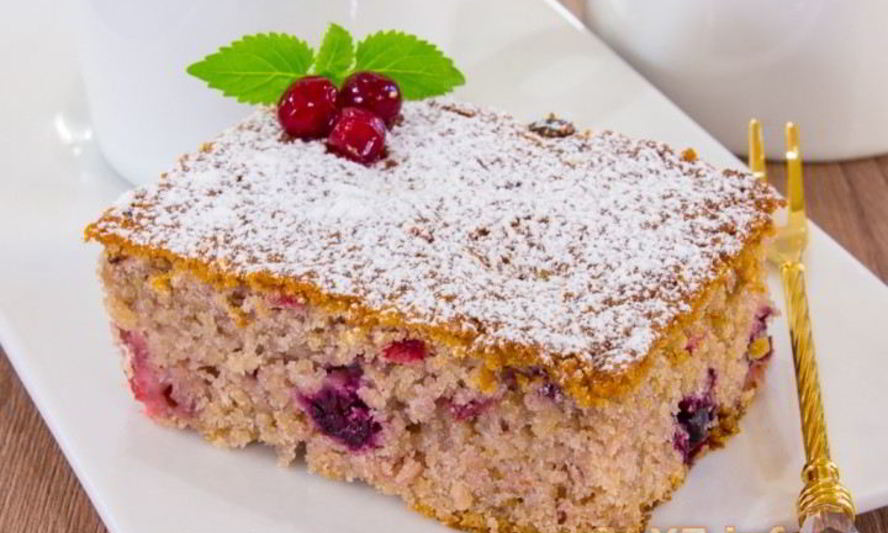 Рецепт кекса с ягодой и овсяными хлопьями
