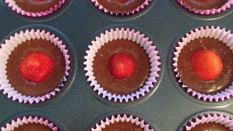 кексы с клубникой