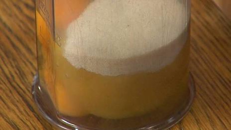 кокосовый кекс с ананасами и орехами макадамия