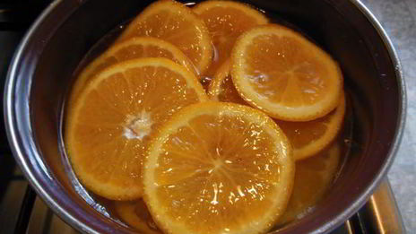 маковый кекс с мягкими карамельными апельсинами