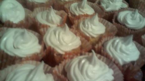 медовые кексы с белковым кремом