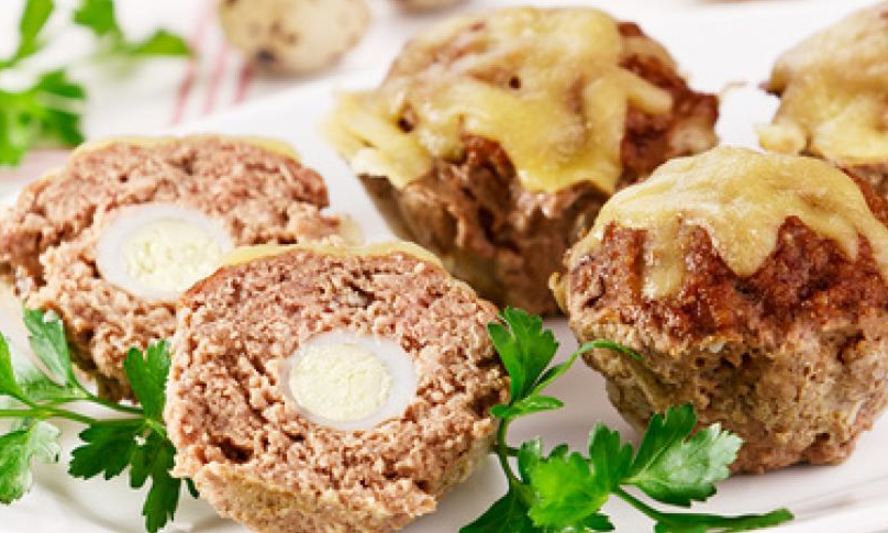 Рецепт мясных кексов с перепелиным яйцом