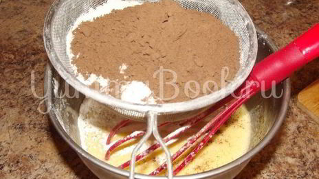 шоколадный кекс на кислом молоке