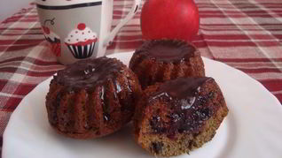 Смородино-вишневые кексы