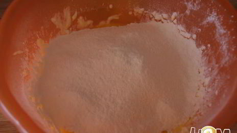 творожный кекс с курагой