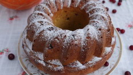 тыквенный кекс с клюквой и грецким орехом